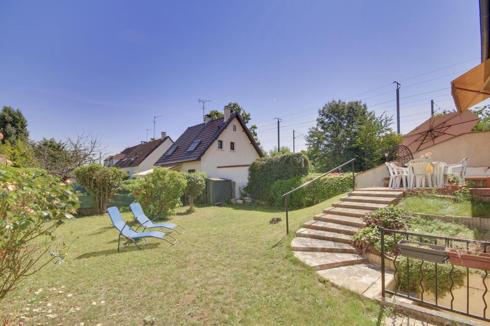 Authentique Demeure Familiale A Neuilly-Sur-Marne Hotel Exterior foto